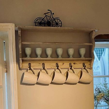Angel Cottage, Boxgrove, Chichester - Relax And Unwind Extérieur photo